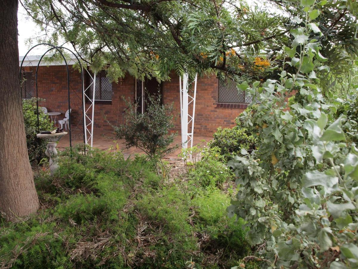 Capon Cottage Broken Hill Exterior photo